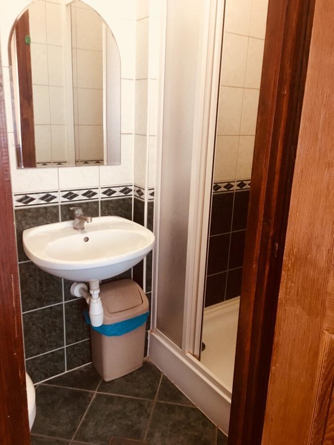Rozsakert Panzio Hotel Nyíregyháza Buitenkant foto