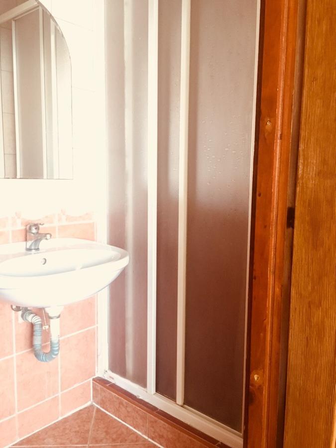 Rozsakert Panzio Hotel Nyíregyháza Buitenkant foto